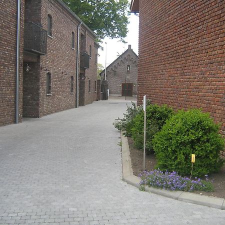Hotel Oude Eycke Maaseik Exterior photo
