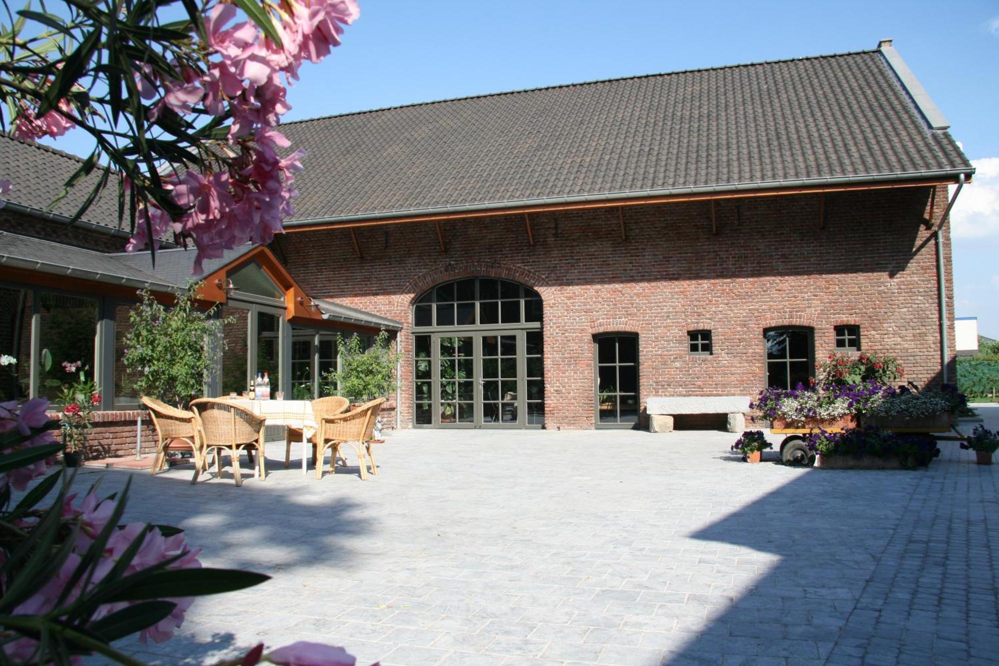 Hotel Oude Eycke Maaseik Exterior photo